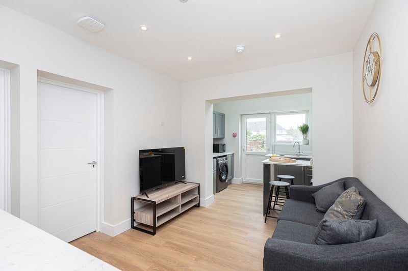 £0 Deposit - Luxury En-suite Room in BH15 - student accommodation in Poole - img_7
