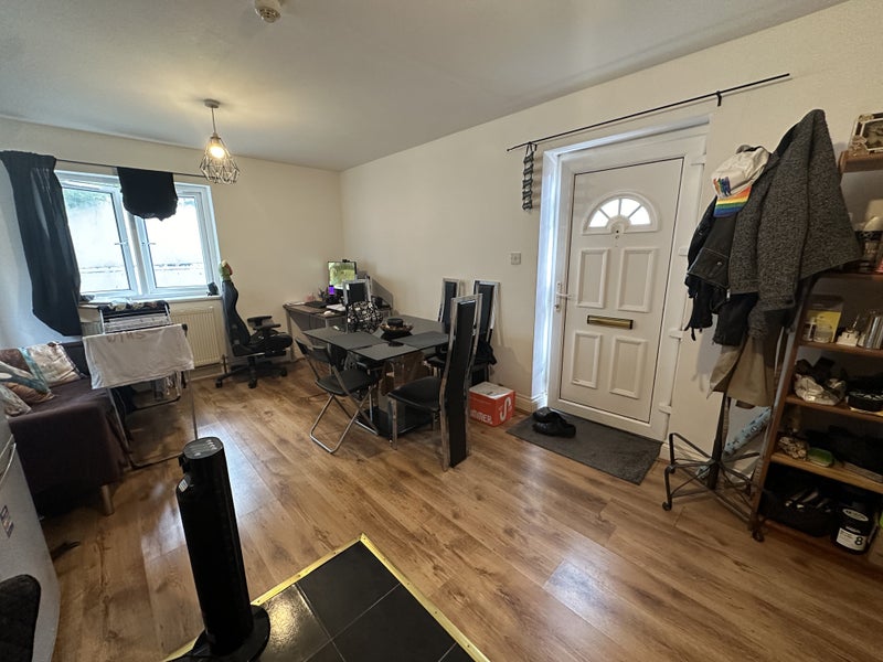 1 Bed Flat - W13 Ealing - student accommodation in West Ealing - img_4