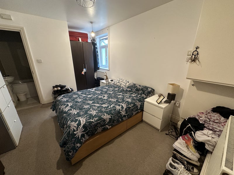 1 Bed Flat - W13 Ealing - student accommodation in West Ealing - img_2