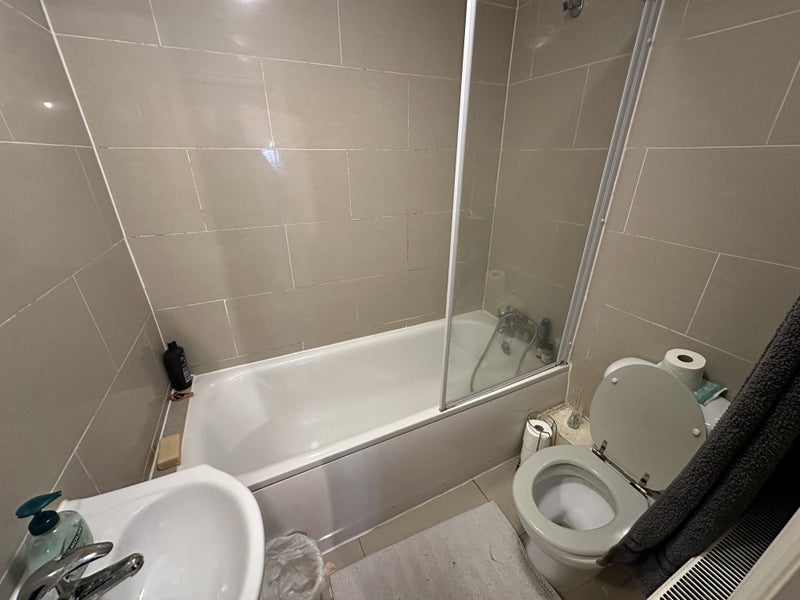 1 Bed Flat - W13 Ealing - student accommodation in West Ealing - img_7