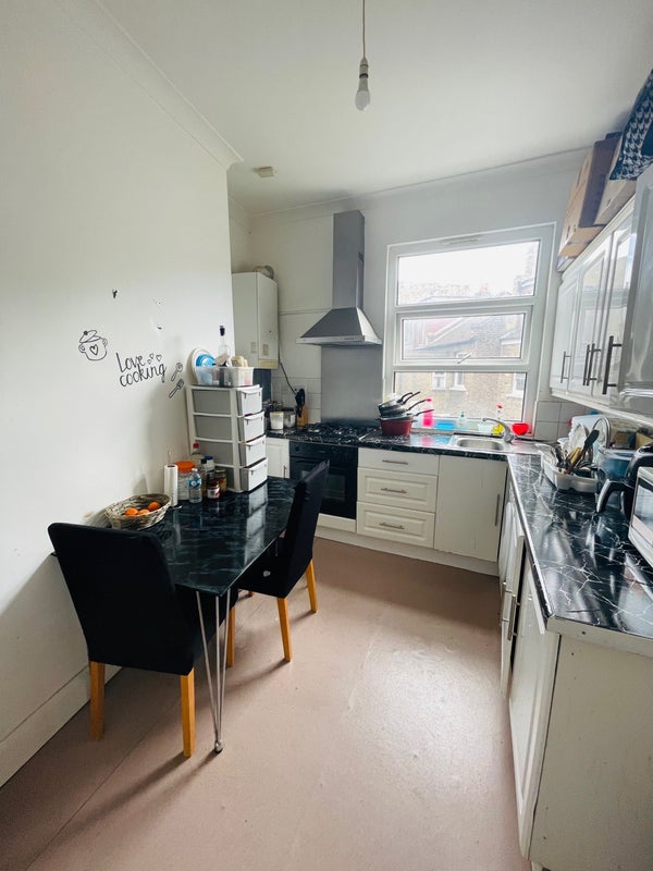 1 Bedroom , 1 Living Room with Ensuit Bathroom - student accommodation in Hornsey Rise - img_2