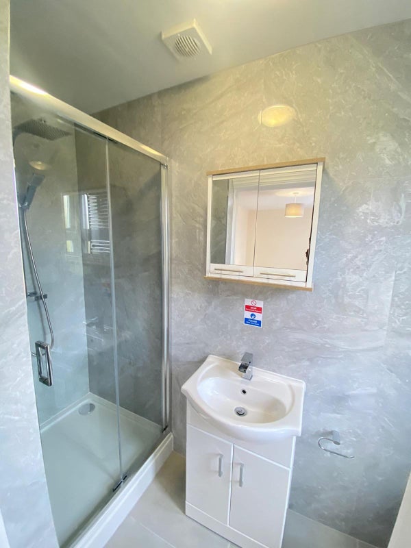 Brand New Stylish En-suite Rooms Available! student accommodation in Beddington - img_8