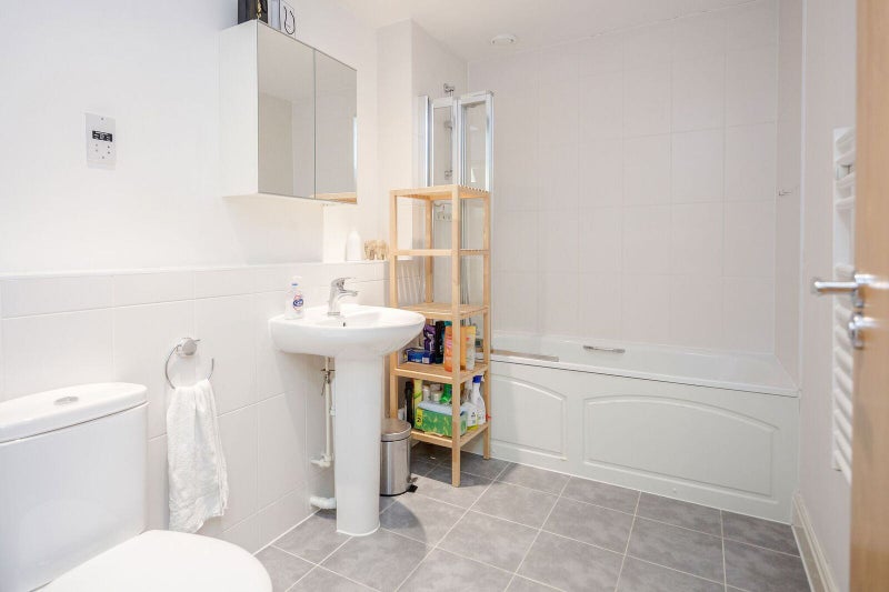 1 Bedroom Flat to rent - George Mathers Road - student accommodation in Kennington - img_5