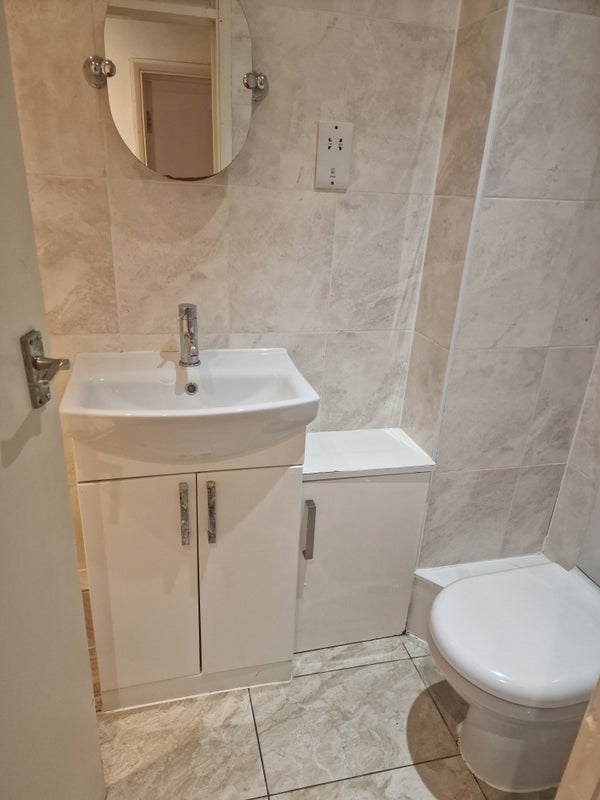 1 bedroom flat with own garden, bills included,. - student accommodation in Surbiton - img_6