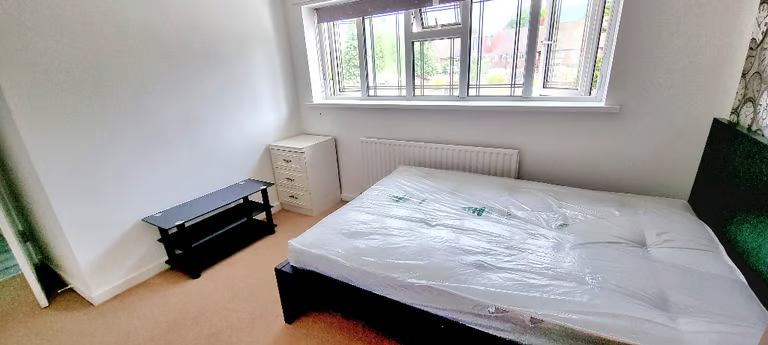 New Ensuite Room In Enfield To Let | To 03/09 student accommodation in Enfield - img_5