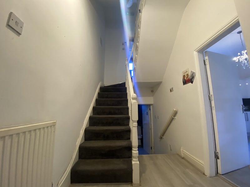 1 Bedrooms Next To Lark Lane 🍃 - student accommodation in Aigburth - img_7