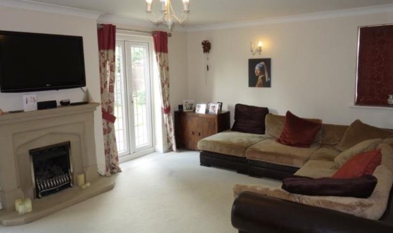 1 double bedroom in a house share - student accommodation in Cosby - img_3