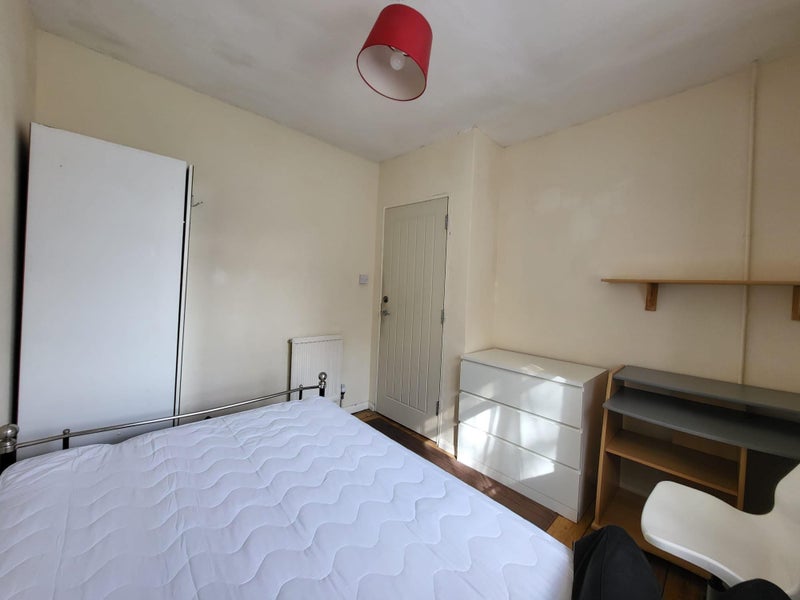 1 Double Room Available From 01/09/24 - student accommodation in Canterbury - img_1
