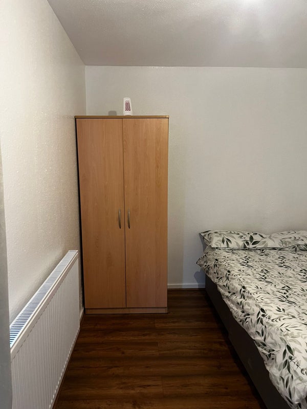 accommodation/1-double-room-for-rent/13082024_92833466.jpg