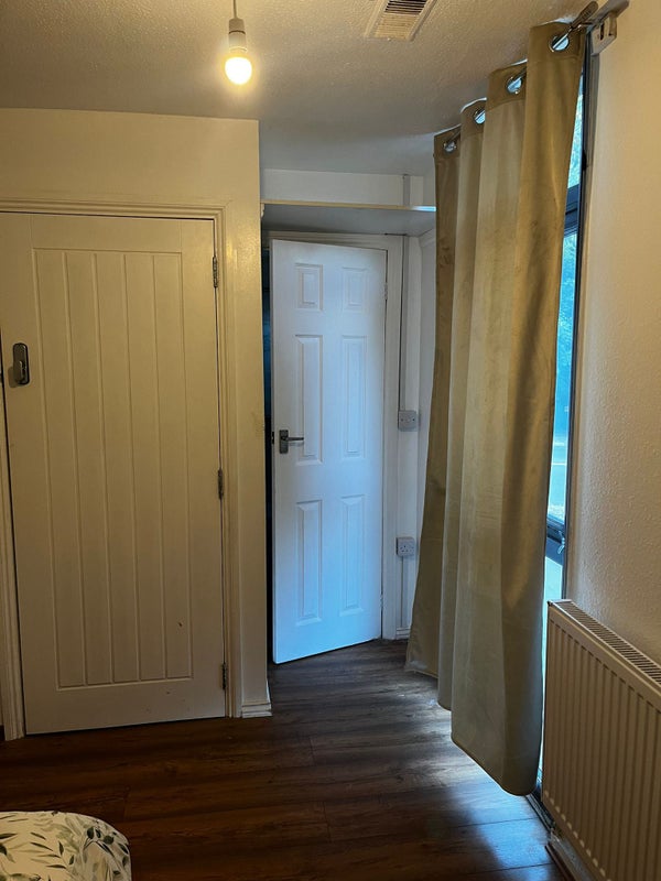 1 double room for rent - student accommodation in Weston Favell - img_7