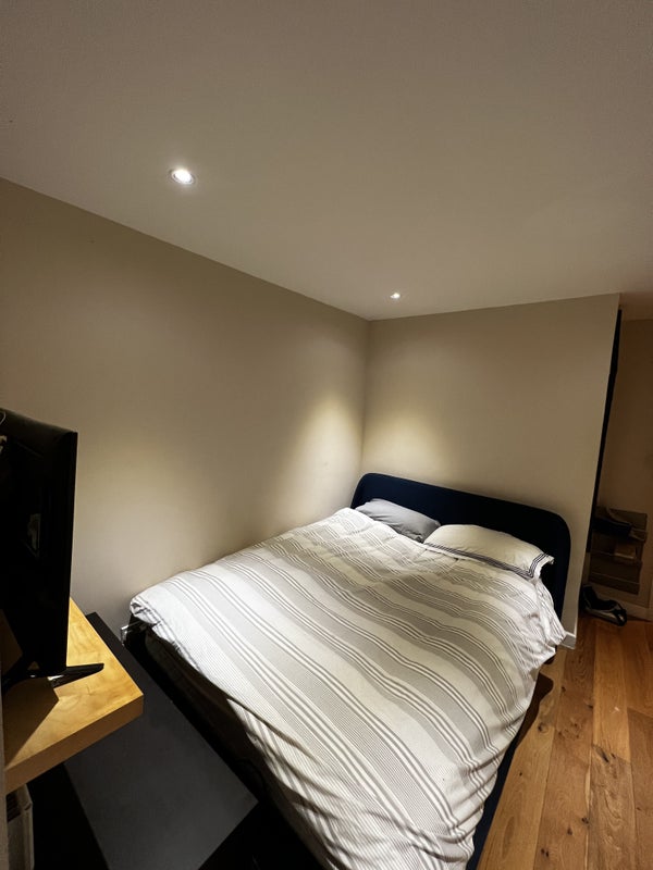 1 Double Room in Kings Cross Flat with Balcony - student accommodation in King's Cross - img_1