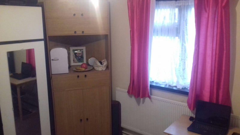 1 Large double room £750 or couple £900 - student accommodation in Leytonstone - img_1