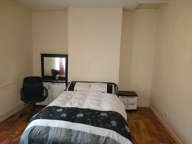 1 Large room available - student accommodation in Bristol - img_5