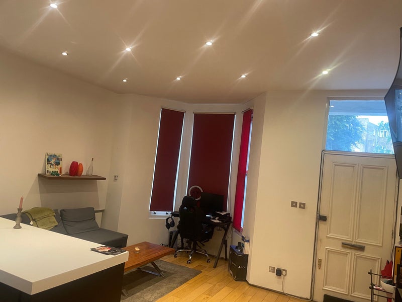 1 Medium Room, with double bed - student accommodation in Earl's Court - img_4