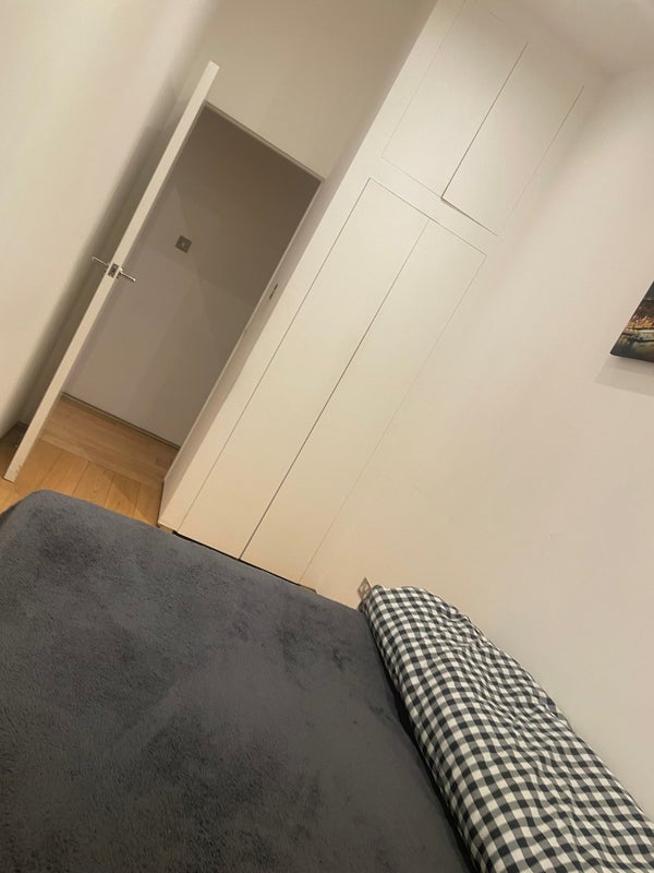 1 Medium Room, with double bed - student accommodation in Earl's Court - img_5