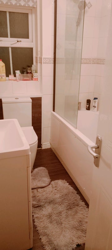 1 person(male) shared accommodation available - student accommodation in Ilford - img_2