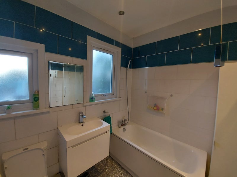 1 Room available - Wanstead,central line -July 24 - student accommodation in Wanstead - img_5