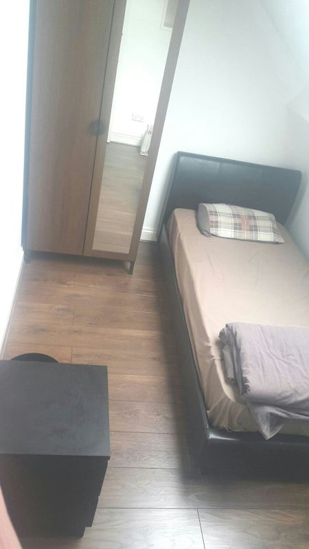 1 Room available - Wanstead,central line -July 24 - student accommodation in Wanstead - img_2