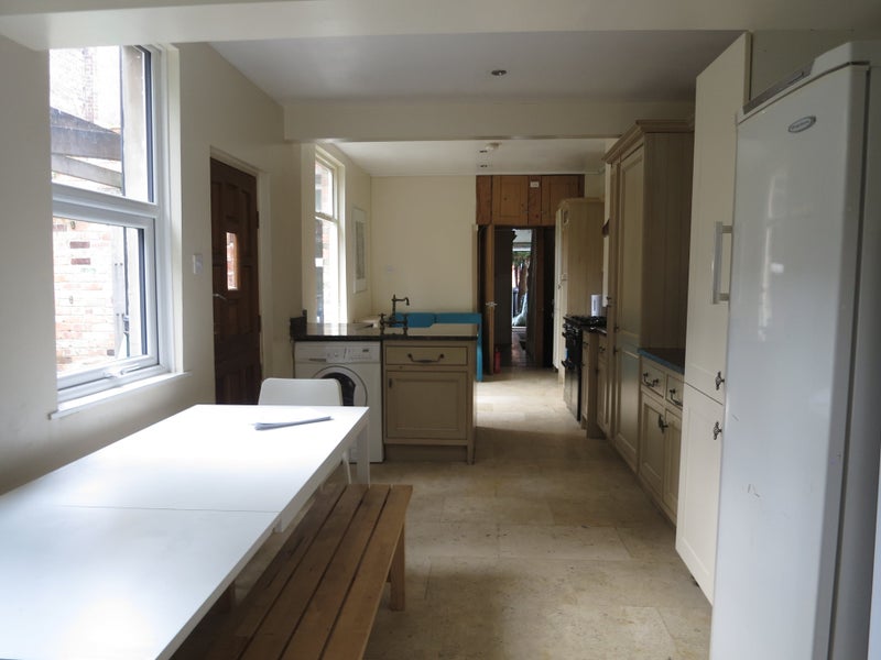 1 Room Avialable For Student - student accommodation in West Bridgford - img_4