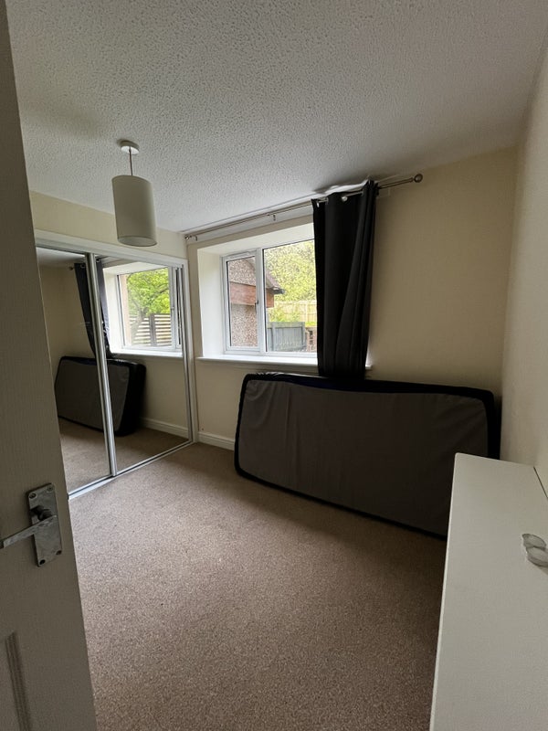 1 room to rent in a 2 bed flat - student accommodation in Glasgow - img_1