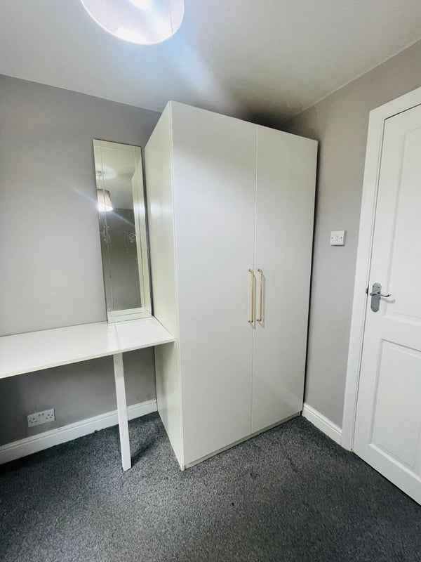 1 Single room to rent for female - student accommodation in Chelmsford - img_6