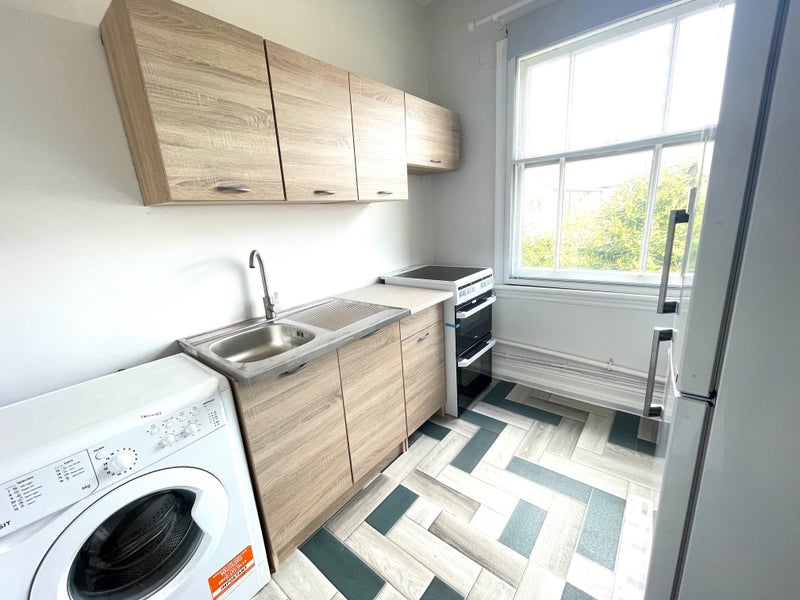  1 stylish room in gorgeous home   - student accommodation in Edgbaston - img_3