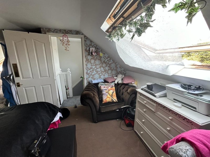 Large Room available to rent student accommodation in Romford - img_7