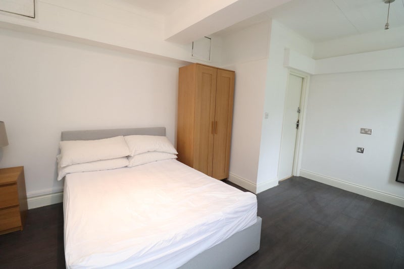 2 Amazing Ensuite Rooms In The Same Flat - student accommodation in Swiss Cottage - img_4
