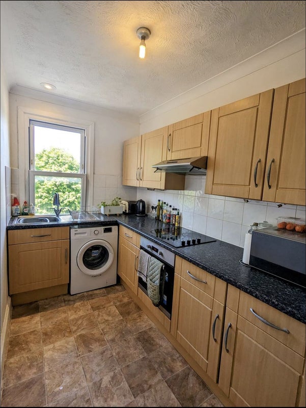 2 bed flat - £1600 pcm inc bills - short term - student accommodation in Brighton - img_2