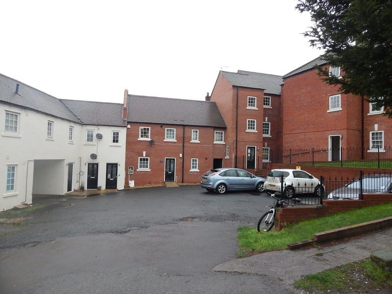 2 bedroom deluxe apartment ensuite rooms - student accommodation in Shifnal - img_5