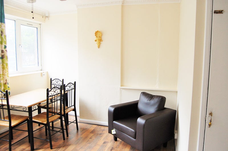 2 bedroom flat in Poplar, Tower Hamlets (E14 0EZ) - student accommodation in Poplar - img_6