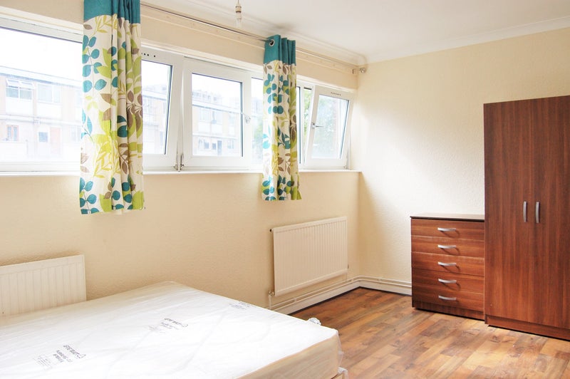 2 bedroom flat in Poplar, Tower Hamlets (E14 0EZ) - student accommodation in Poplar - img_1