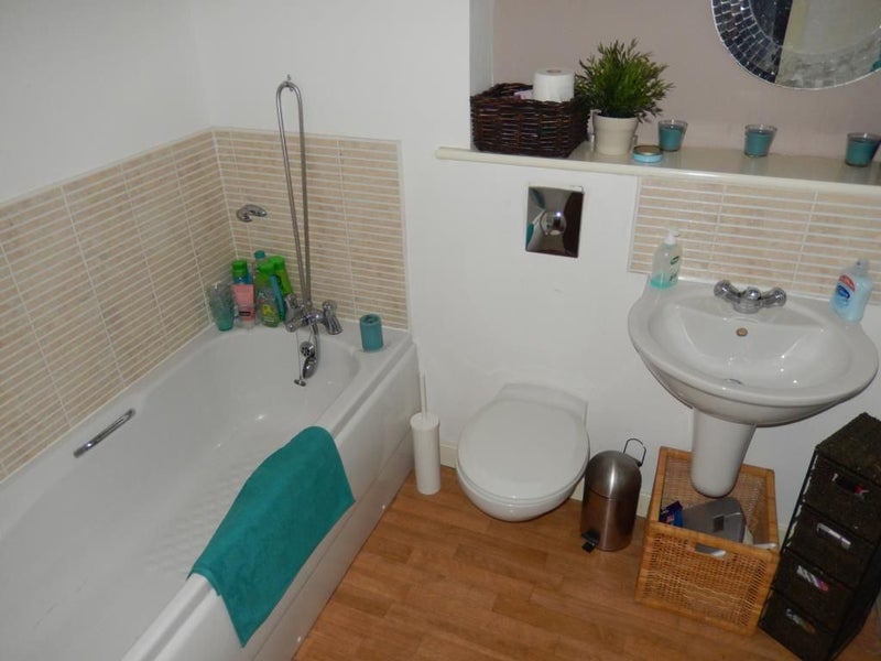 2 bedroom flat with parking - student accommodation in Leeds City Centre - img_6