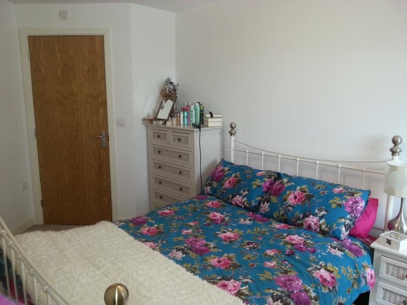 2 bedroom flat with parking - student accommodation in Leeds City Centre - img_1