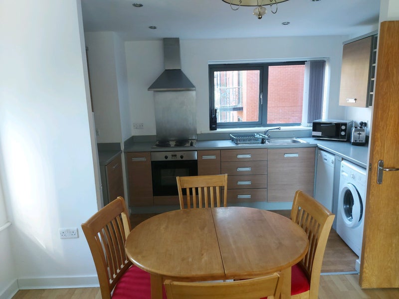 2 bedroom flat with parking - student accommodation in Leeds City Centre - img_5