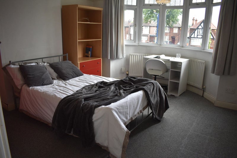accommodation/2-bedrooms-left-in-4-bedroom-student-property/13082024_93016996.jpg