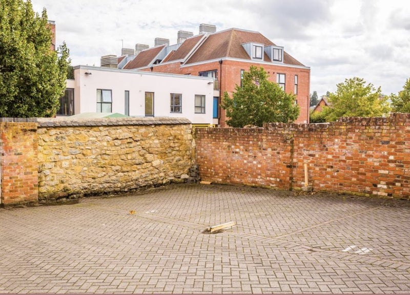 2 double bed Flat For rent in the center Of Town - student accommodation in Buckingham - img_5