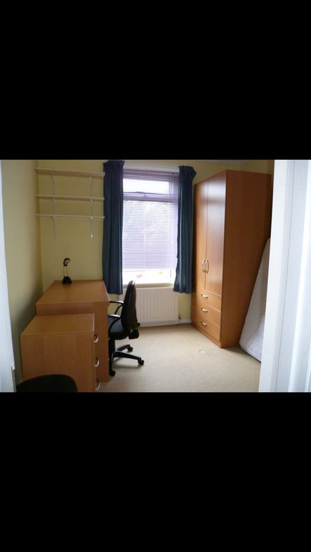 2 Double Bedrooms and 1 Single in a Househare - student accommodation in Bournemouth - img_3
