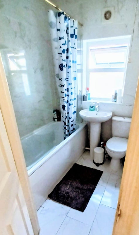2 double bedrooms in a garden house - student accommodation in Norbury - img_5