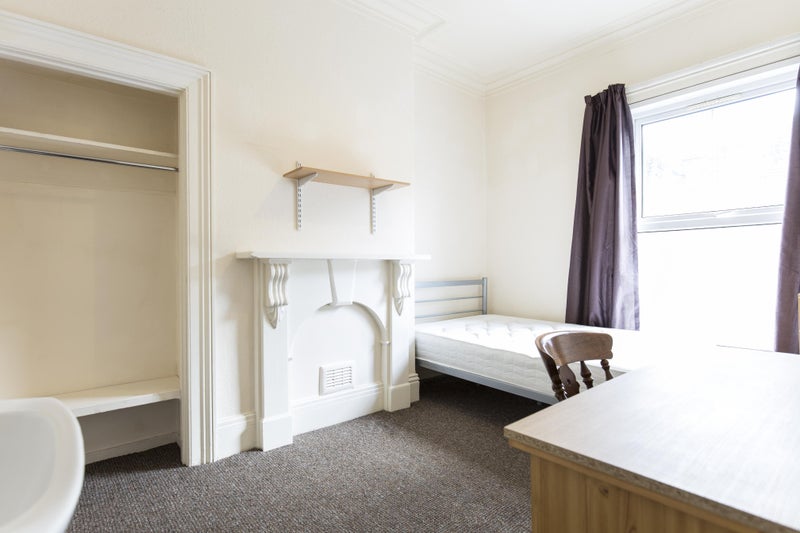 House in Hull - student accommodation in Hull - img_1