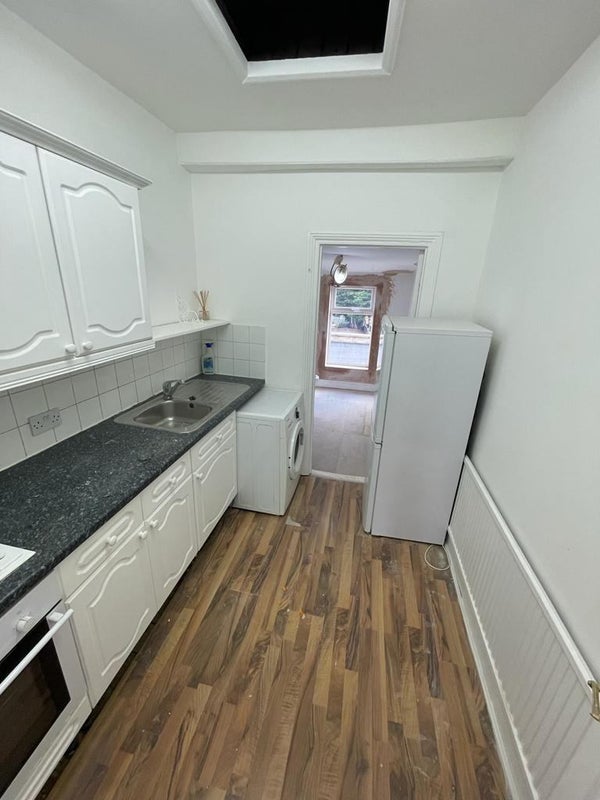 2 Double Rooms For Singles In Leyton - student accommodation in Leyton - img_5