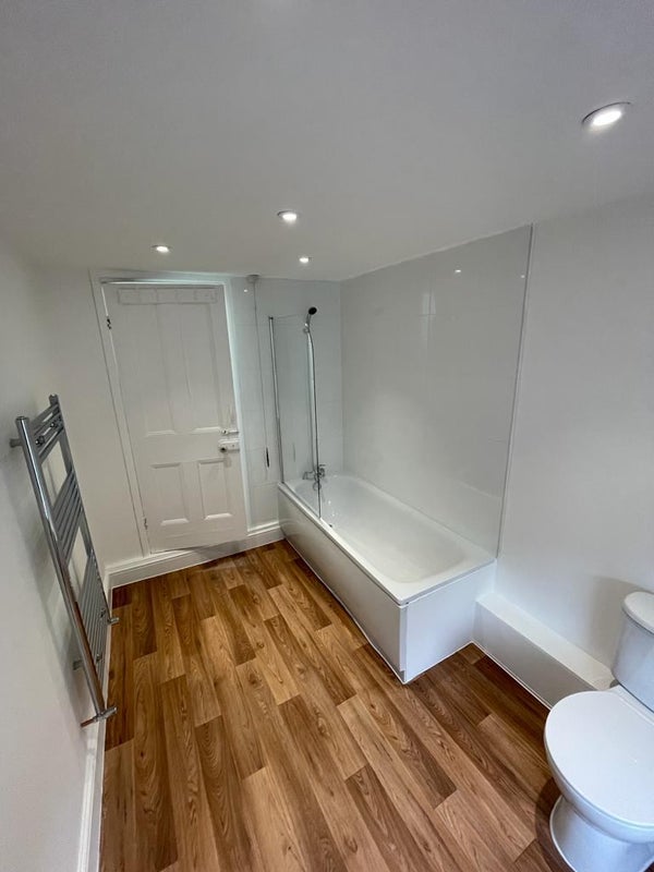 2 Double Rooms For Singles In Leyton - student accommodation in Leyton - img_6