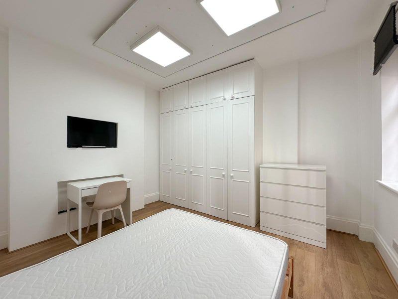 2 Double Rooms To Rent In Kensigton!!! - student accommodation in Brook Green - img_4