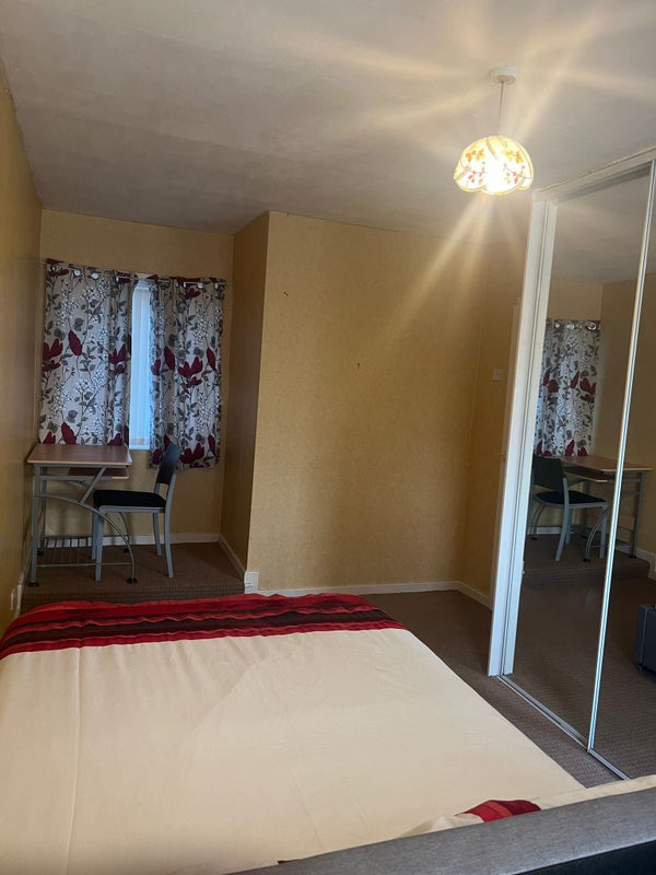 2 Nicely furnished Double room available - student accommodation in Middlesbrough - img_2