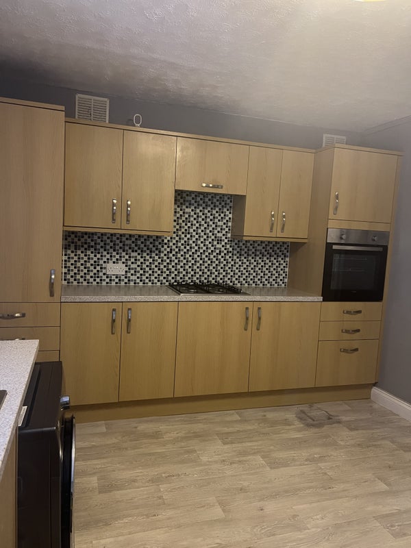 2 Nicely furnished Double room available - student accommodation in Middlesbrough - img_6