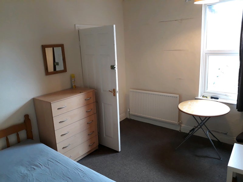 2 Room available in shared House - student accommodation in Leicester - img_2