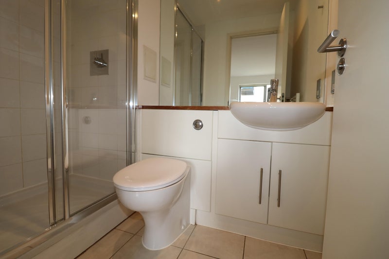 2 Rooms Available In 3 Bed Flat In North Greenwich - student accommodation in North Greenwich - img_8