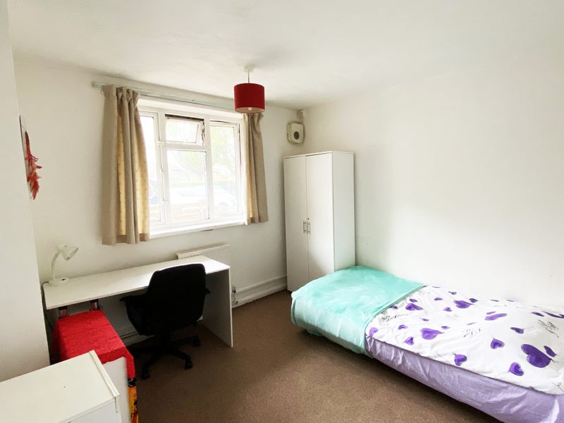 2 rooms to rent in the heart of Portsmouth!! - student accommodation in Portsmouth - img_5