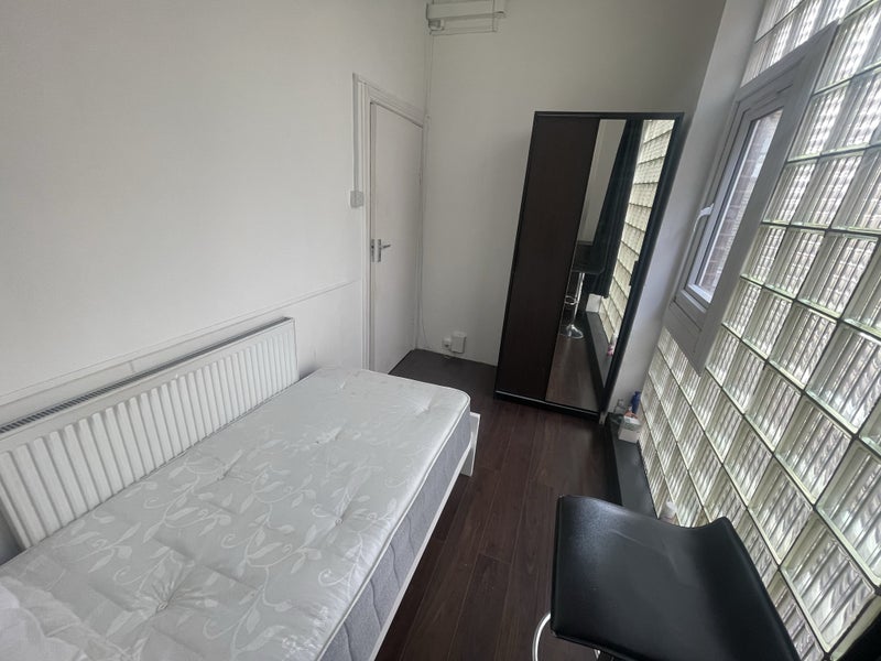 2 Rooms w/ Lounge in Old Street - from £208pw - student accommodation in Old Street - img_5