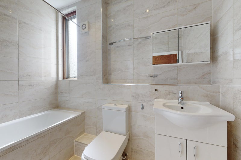 2/3 bed apartment with Garden N2 - student accommodation in East Finchley - img_10